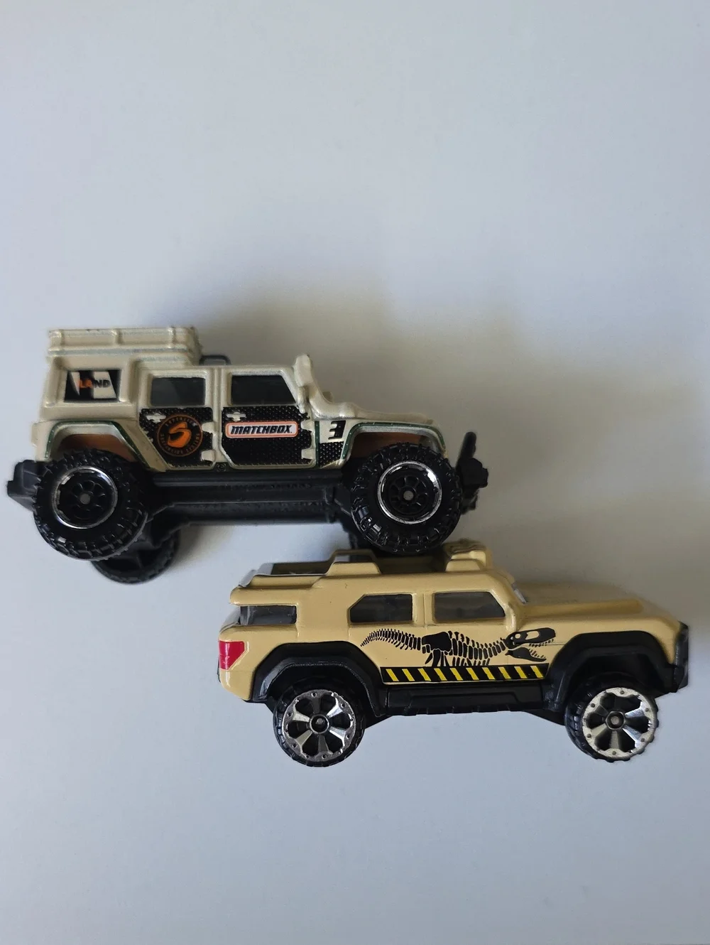 Matchbox Jurassic World Jeeps - OffRoad InGen Vehicle and Mercedes G550 Cars
